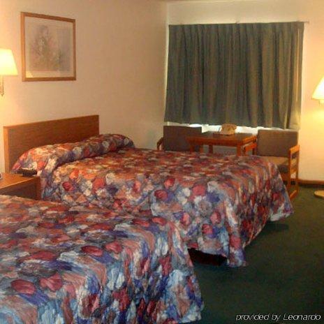 Anderson Chesterfield Travel Inn Daleville Oda fotoğraf
