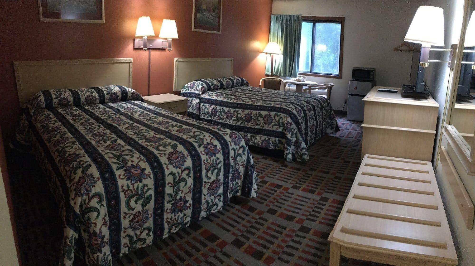 Anderson Chesterfield Travel Inn Daleville Dış mekan fotoğraf